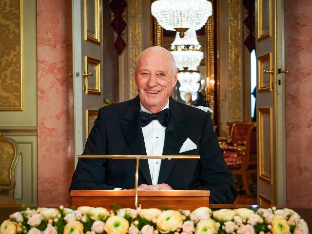 Church honors late Norwegian King Harald V