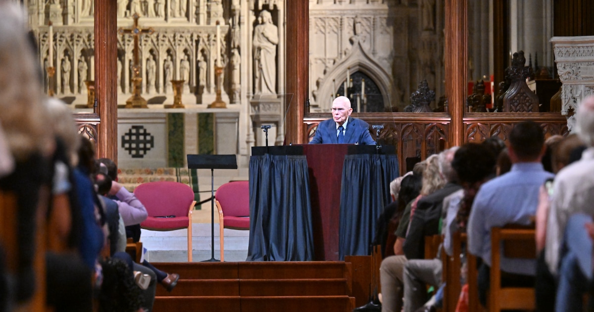 Former federal judge: Constitution is 'hanging by a thread' today