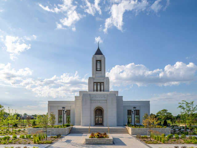 Wichita Kansas Temple opens for public tours ahead of dedication